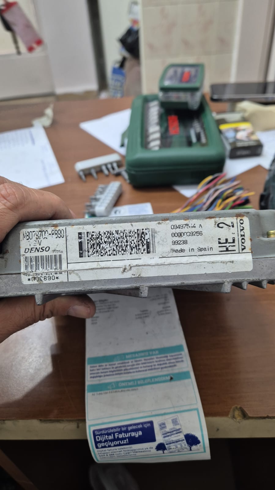 Volvo DENSO HE.2MOTOR BEYNİ MB079700-8890 09497544A